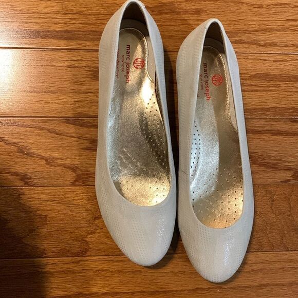 Mark Joseph size 8.5 cream flats.  Never worn cushion insole - Picture 4 of 13